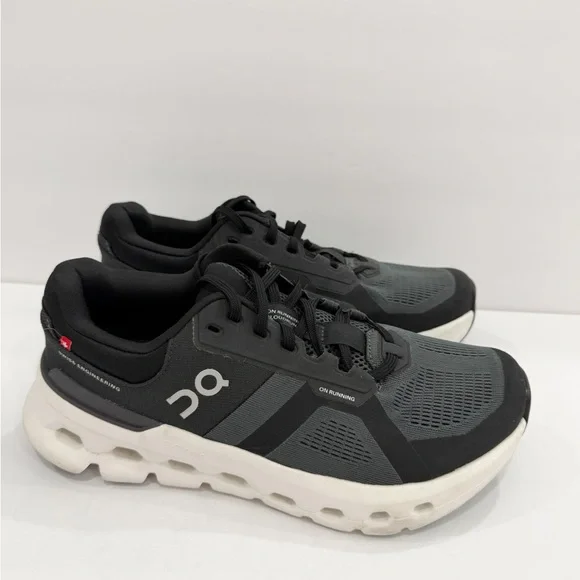 In Running Cloudrunner 2 Women’s Shoes - Missing insole - Picture 3 of 11